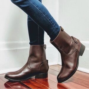 FRYE Melissa Button Zip Short Grey/Brown Leather Ankle Boots, Size 9